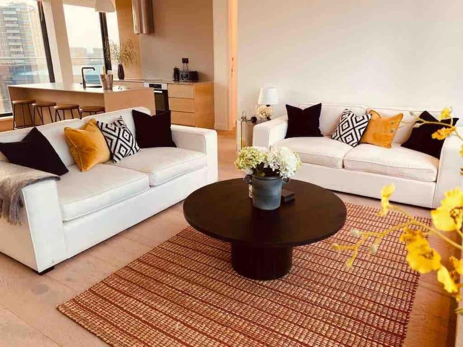 Large 3 Bed 3 Bathrooms Penthouse With Terrace And Views In Лондон