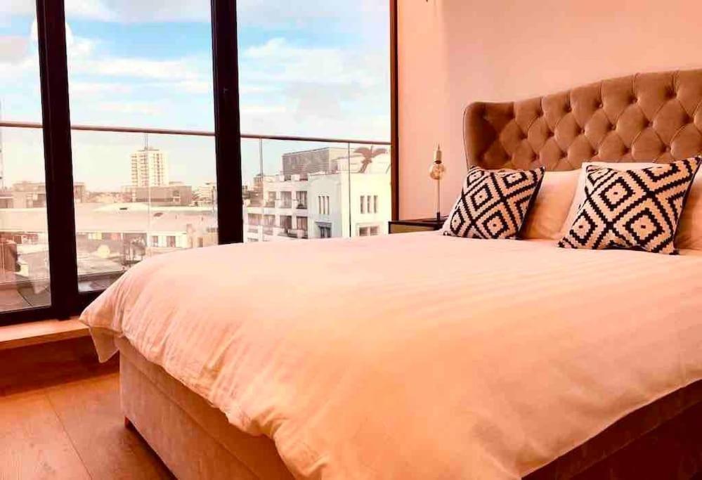 Апартаменты Large 3 Bed 3 Bathrooms Penthouse With Terrace And Views In *